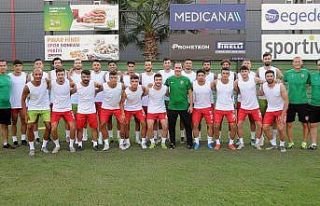 Karşıyaka sahaya indi