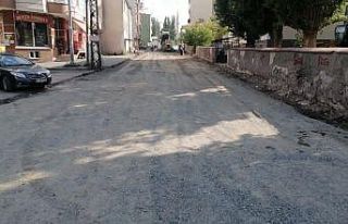 Kars’ta yol ve alt yapı çalışmaları sürüyor
