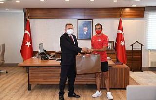 Kayhan: "Başarı basamaklarını sabırla ve...