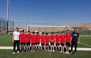 Kayseri Hokey takımı ilk maçını kazandı