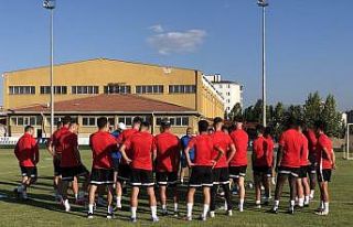 Kayserispor deplasmanda başlıyor