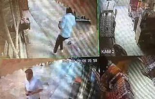 Kazada fırlayan beton bariyerden son anda kaçtı