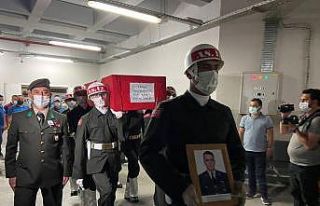 Kazada ölen astsubay için askeri tören