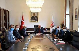 Kilis Heyeti Bakan Karaismailoğlu ile bir araya geldi