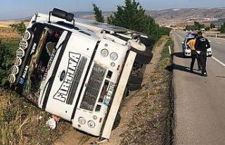 Kırıkkale’de kontrolden çıkan kamyon devrildi
