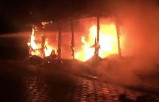 Kırıkkale’de otomobil ve tandırlık alevlere...