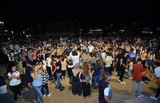 Kırşehir’de, Cacabey Meydanı Gülşen Kutlu konseri...