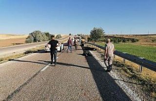 Kırşehir’de motosiklet bariyerlere çarptı: 1...