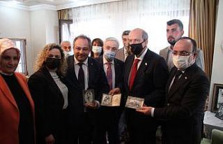 KKTC Cumhurbaşkanı Tatar, Nihat İlhan’ın evini...