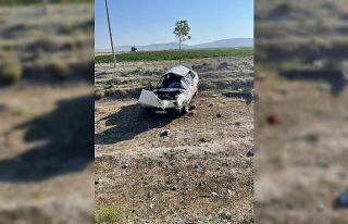 Kontrolden çıkan otomobil şarampole devrildi: 1...