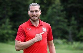 Koray Altınay: “Sivasspor’a geldiğim için mutluyum”