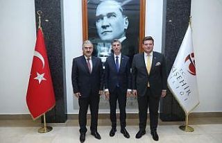 Kosova’nın Ankara Büyükelçisi Dugolli Vali Ayyıldız’ı...