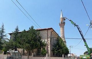 Köy derneğinden cami tamirine destek