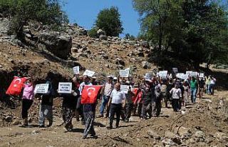 Köylüler, ’Arazimize çökmek istiyorlar’ deyip...