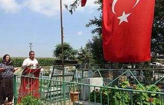 Köyün gençleri şehidin anısına en yüksek tepeye...