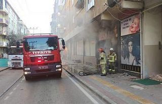 Kuaförde korkutan yangın