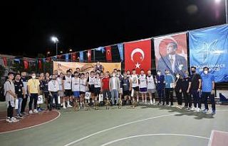 Küçükçekmece’deki 3’e 3 sokak basketbolu turnuvalarında...