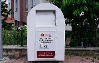 Kullanılmış giysi ve ayakkabı kumbaraları yeniden...