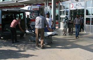 Kurban kesimi esnasında yaralanan 20 kişi hastanenin...