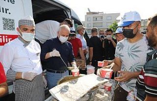 Kurbanlık için gelen vatandaşa çorba belediyeden