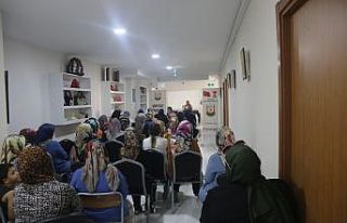 Kursiyerlere “Helikopter ebeveynlik” uyarısı