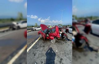 Kuzey Marmara Otoyolu’nda iki araç çarpıştı:...