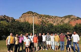 Lise arkadaşları 30 yıl sonra Salihli’de buluştu