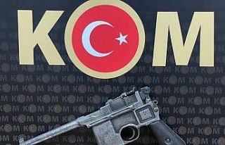 Malatya’da 18. yy ait yarı otomatik tabanca ele...