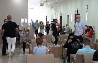 Maltepe Tıp Merkezi 4 poliklinikte hasta kabulüne...