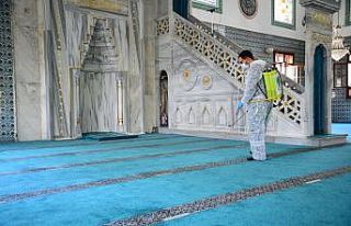 Mamak’taki camilerde bayram temizliği