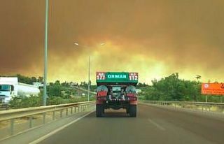 Manavgat’taki yangına 10 ilden 19 helikopter 103...