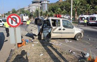 Manisa’da 3 araçlı zincirleme kaza: 2 yaralı