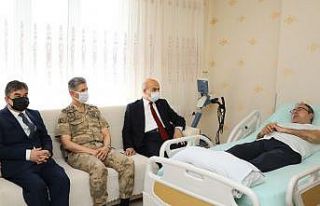 Mardin Valisi Demirtaş’tan 15 Temmuz gazileriyle...