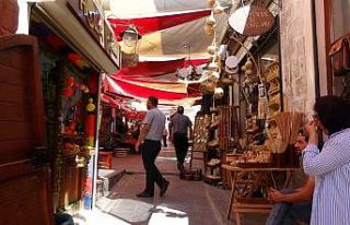 Mardin’de kısıtlamaların geri gelmesini istemeyen...