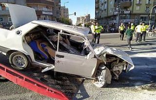 Mardin’de otomobil ile traktör çarpıştı: 1’i...