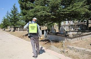 Melikgazi’de mezarlıklar bayrama hazır