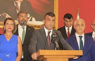 Mersin Baro Başkanı Gazi Özdemir mazbatasını...