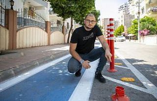 Mersin’de bisiklet yolundaki dubalar tahrip edildi