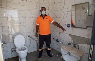 Mersin’de engelli tuvaletine zarar verildi