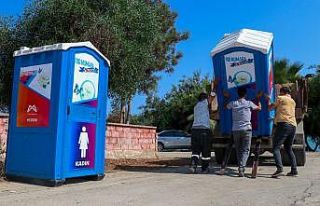 Mersin’de plajlara hijyenik seyyar tuvaletler yerleştirildi