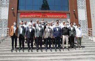 Milletvekili Şimşek, Malazgirt’te halkın kurban...