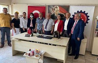 Milletvekillerinden emekliler ile bir araya geldi