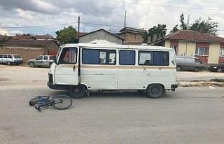 Minibüsün çarptığı çocuk ağır yaralandı
