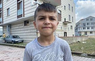 Minik Emir, sürmeyi ilk öğrendiği bisikletinin...