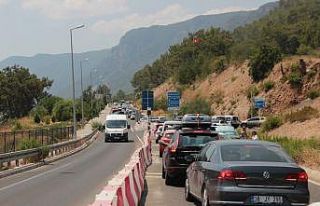 Muğla’nın dört bir tarafında trafik kilitlendi