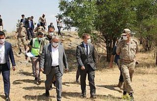 Muş Valisi Gündüzöz Malazgirt’te