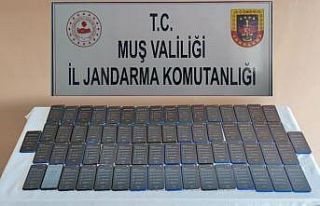 Muş’ta gümrük kaçağı cep telefonları ele...