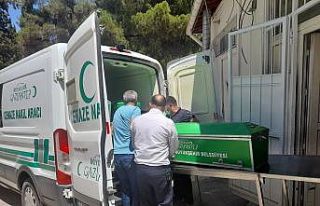 Oğlunun karıştığı kavgayı ayırmaya çalışırken...
