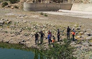 Öğretmenin cansız bedeni gölette bulundu