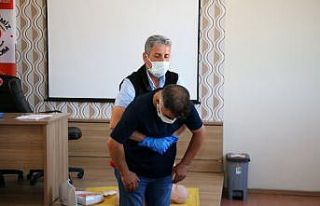 Öğretmenlere ilk yardım eğitimi verildi